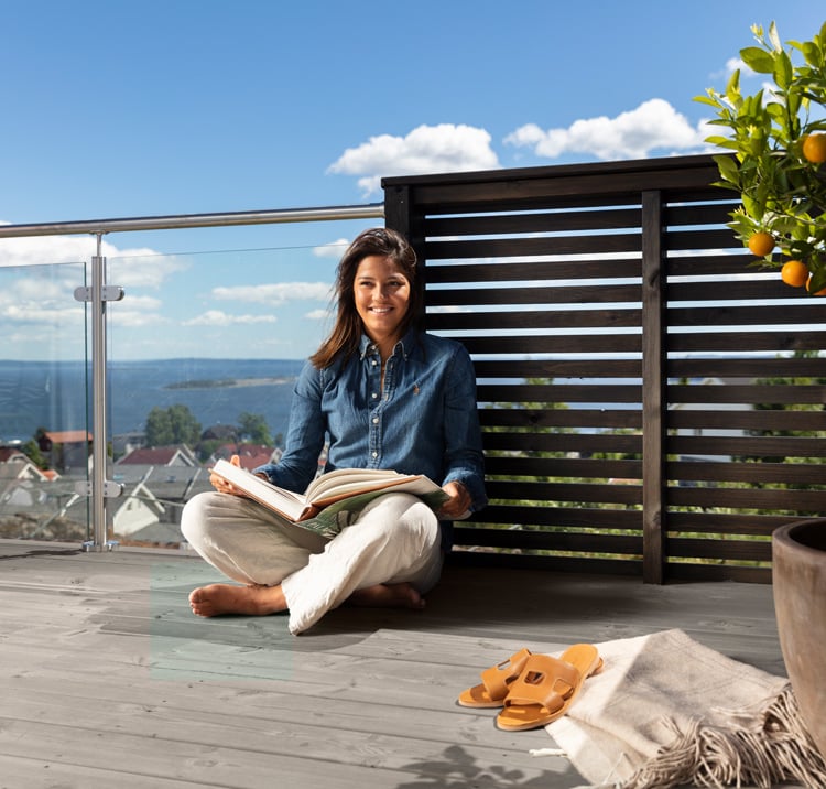 Hvordan beise tidligere behandlet terrasse