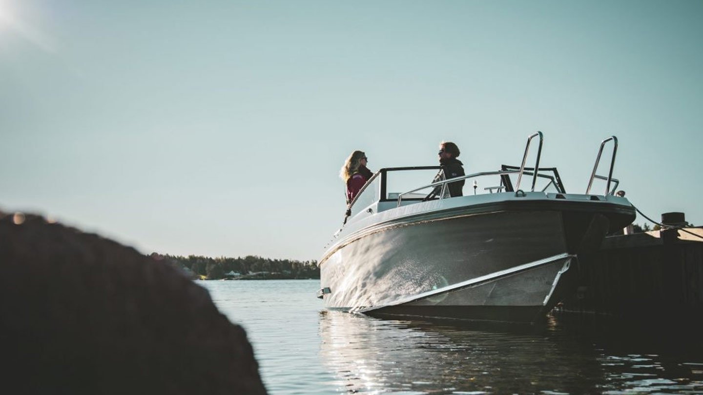 Bunnstoff for aluminiumsbåter