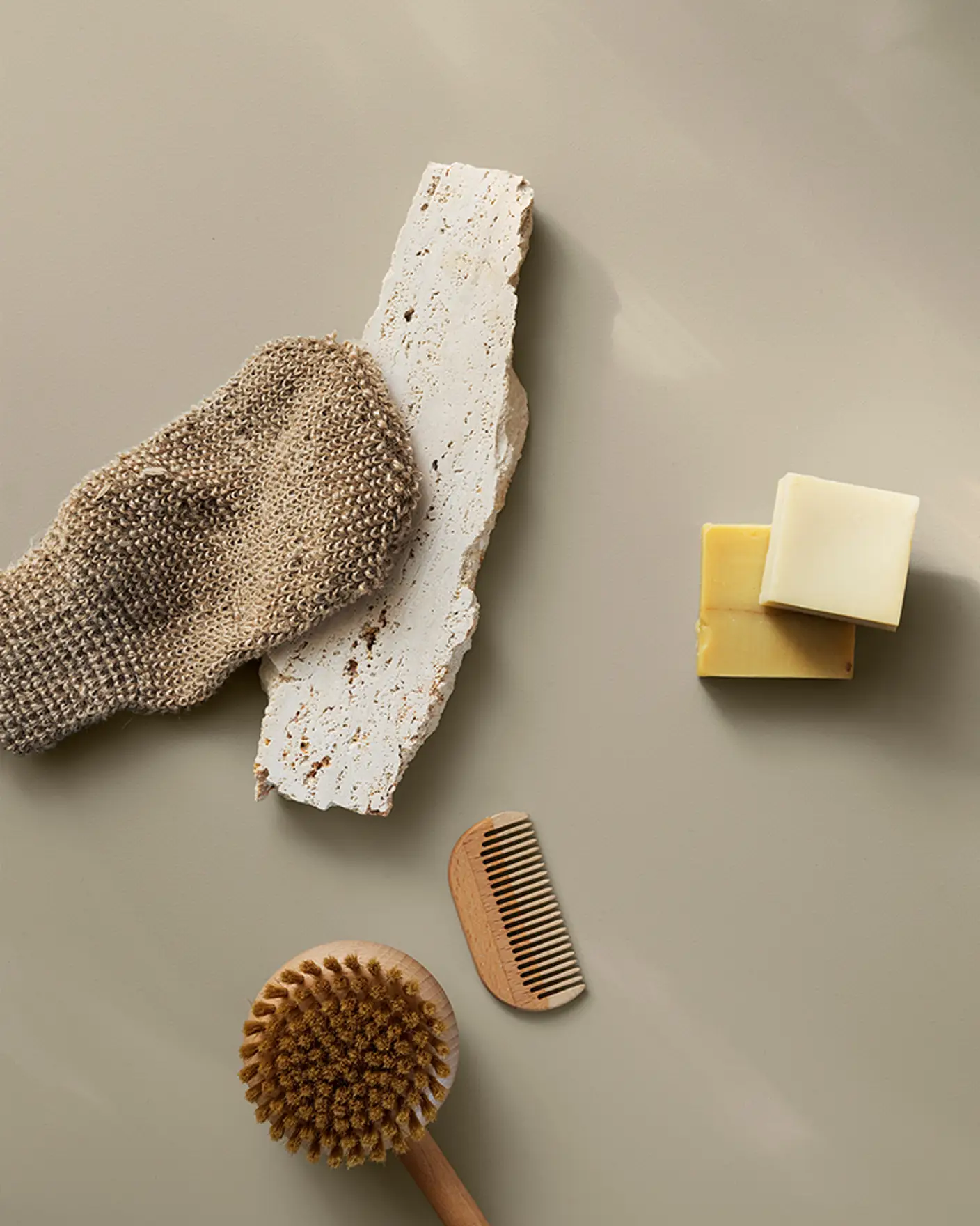 Bad malt i fargen Jotun 1939 Sandbeige med Lady Aqua Matt