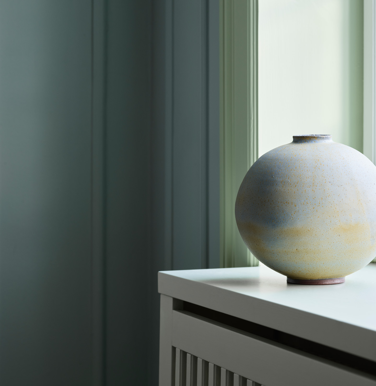 JOTUN 5489 Free Spirit - JOTUN 7718 Secret Green