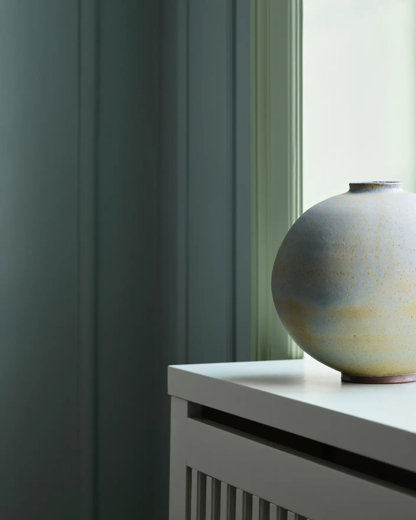 JOTUN 5489 Free Spirit - JOTUN 7718 Secret Green