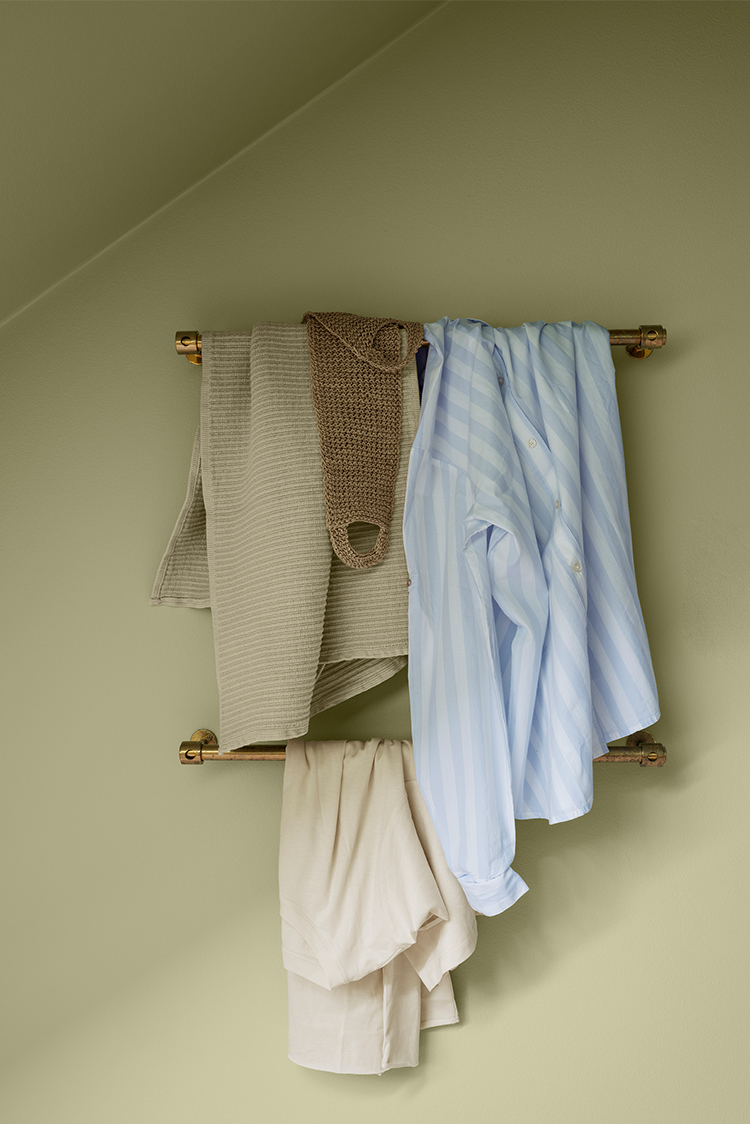 Bad malt i fargen Jotun 8596 Sunny Green med Lady Aqua Matt