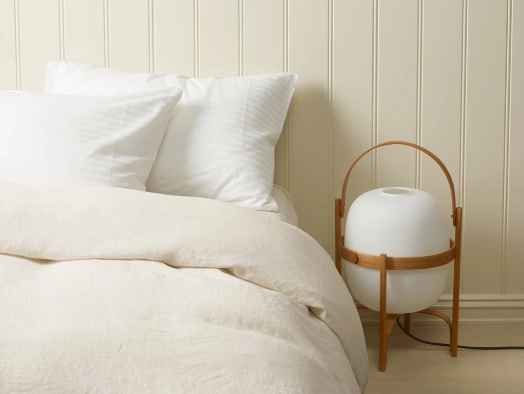 Timeless and neutral bedroom colours
