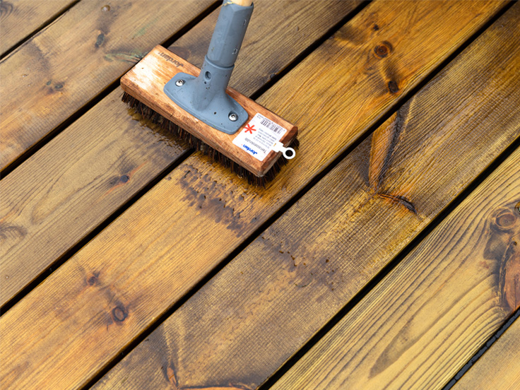 tvätta, skrubba terrassen