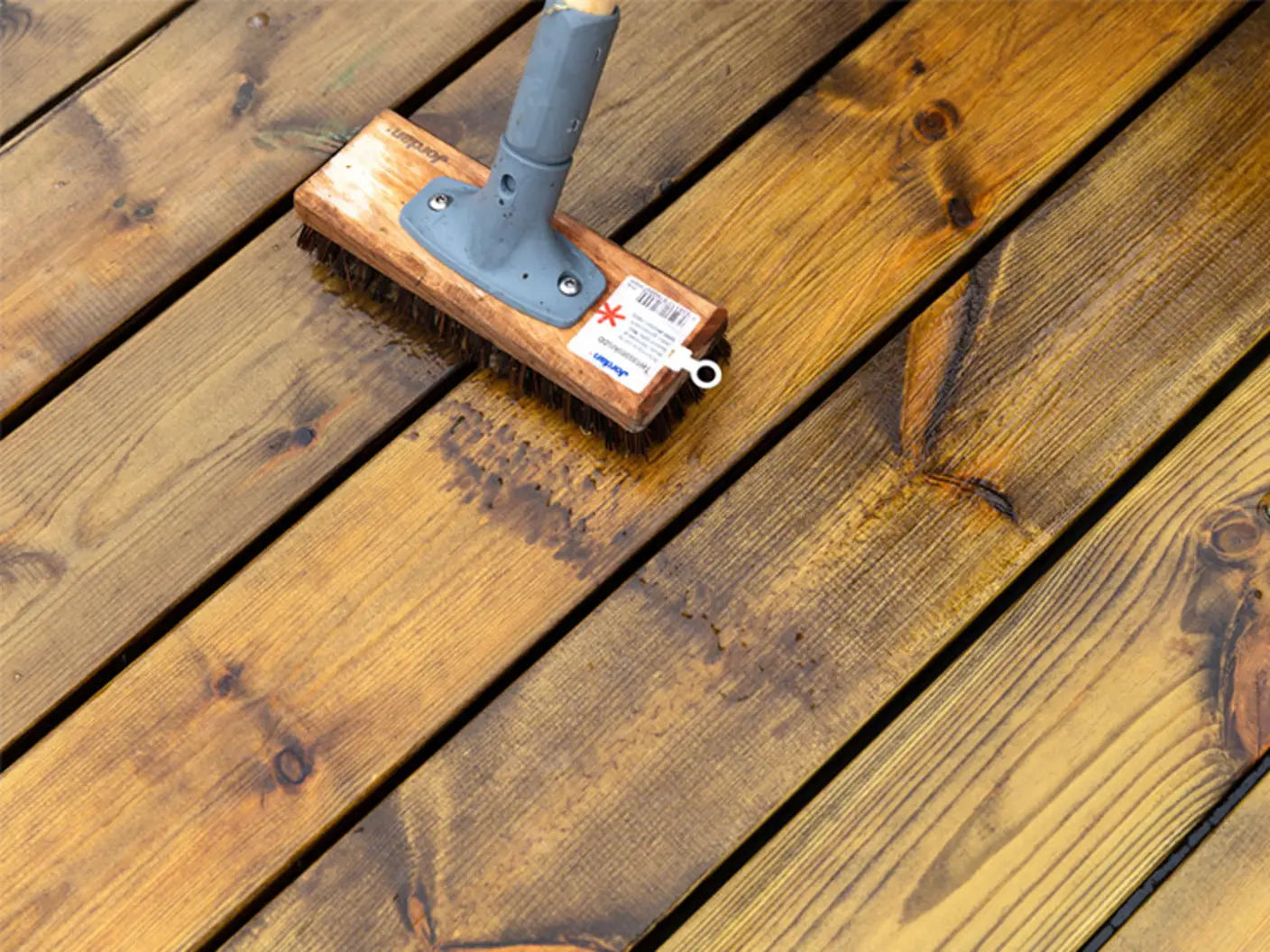 tvätta, skrubba terrassen