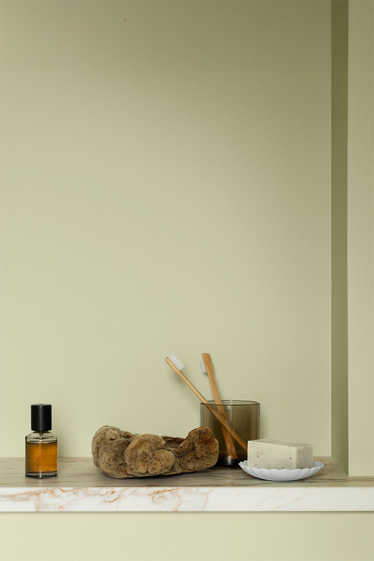 Bad malt i fargen Jotun 8596 Sunny Green med Lady Aqua Matt