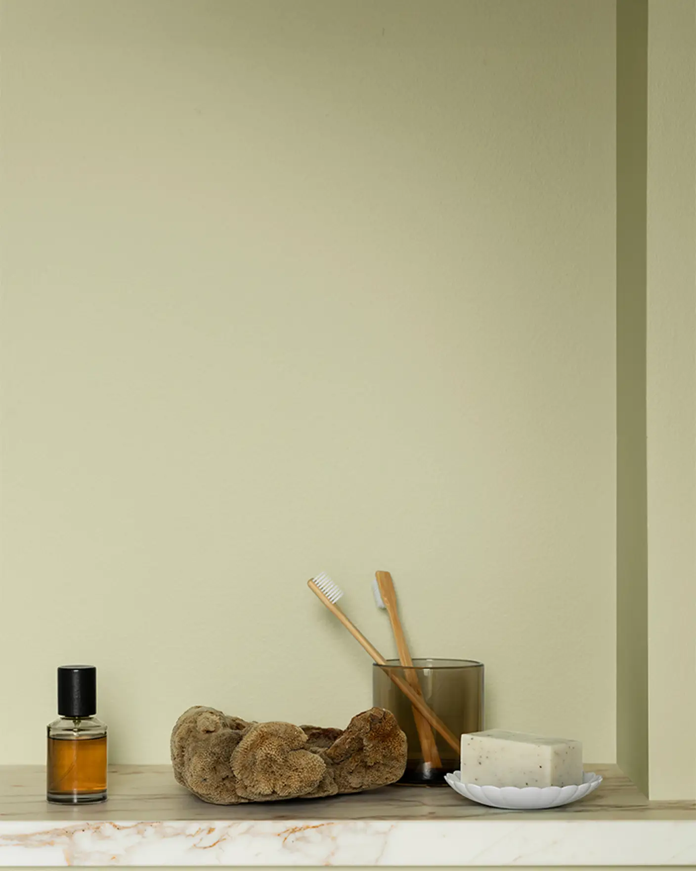 Bad malt i fargen Jotun 8596 Sunny Green med Lady Aqua Matt