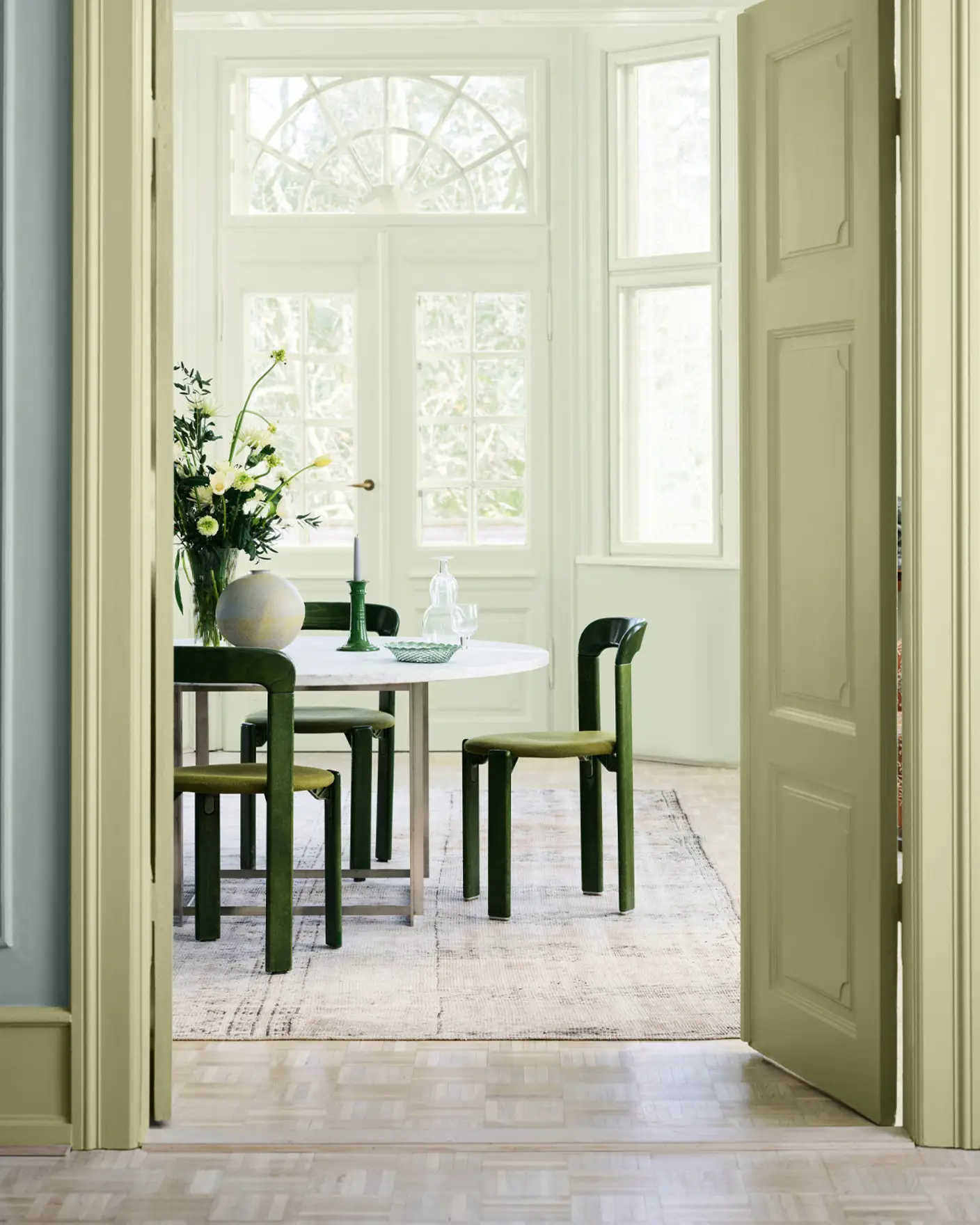 JOTUN 6167 Spring Breeze - JOTUN 8596 Sunny Green