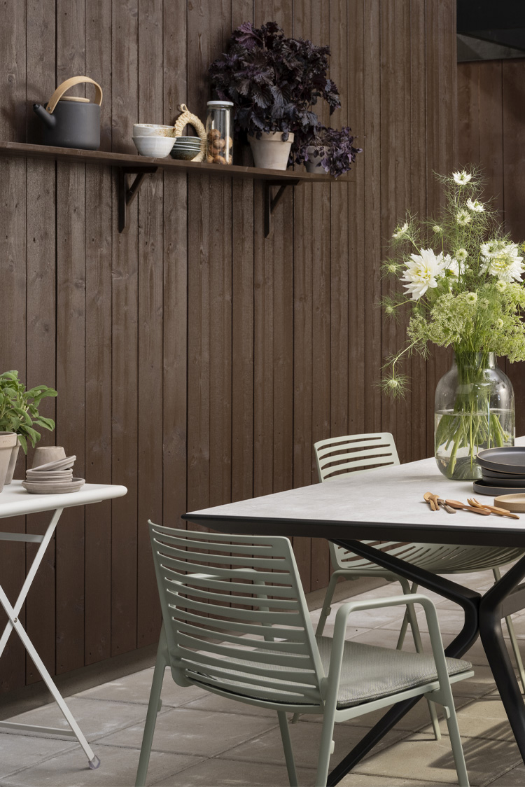 TREBITT 0676 Tjærebrun