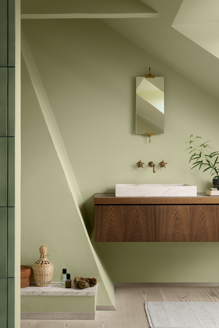 Badrum målat i kulören Jotun 8595 Sunny Green med LADY Aqua Matt